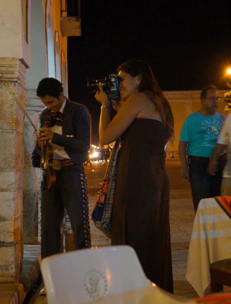 PrettyWomanTakingPhotoInValladolidIII